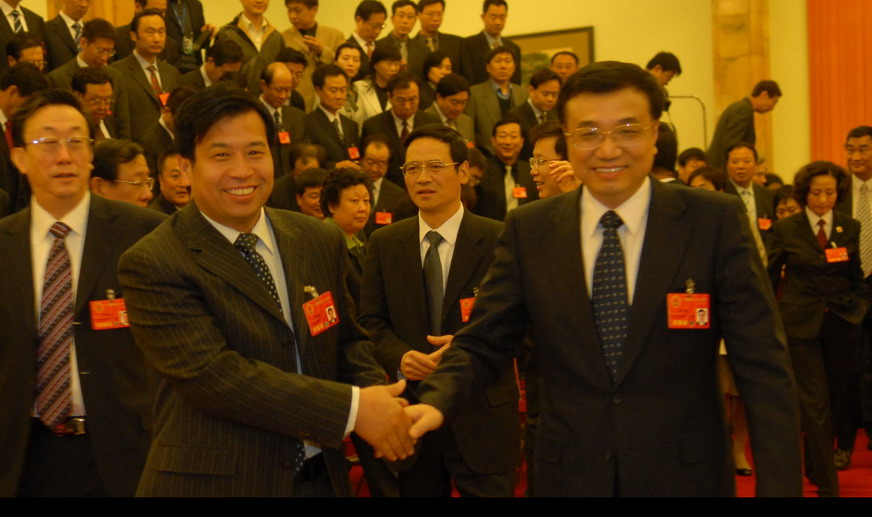 藥都集團(tuán)董事長李曉恩參加第十一屆人大一次會議活動集錦